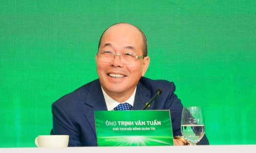 OCB chairman Trinh Van Tuan addresses 'very low' stock price