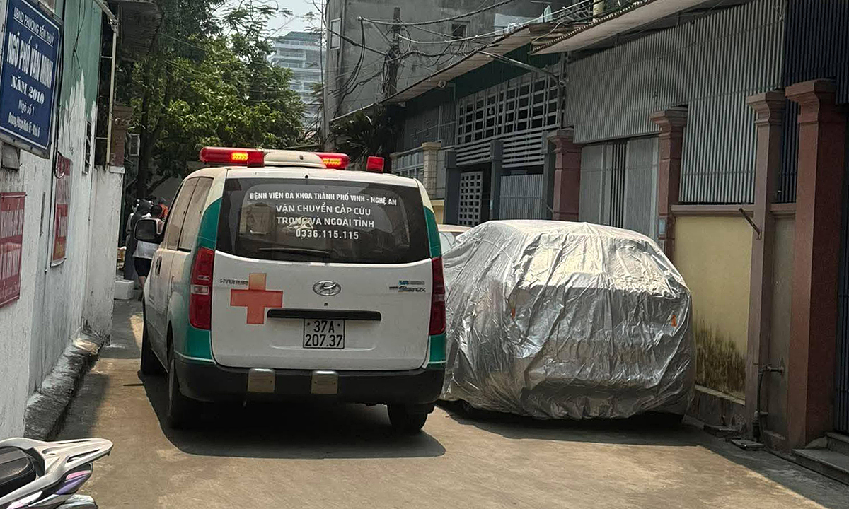 Female student dies in rented room with multiple stab wounds