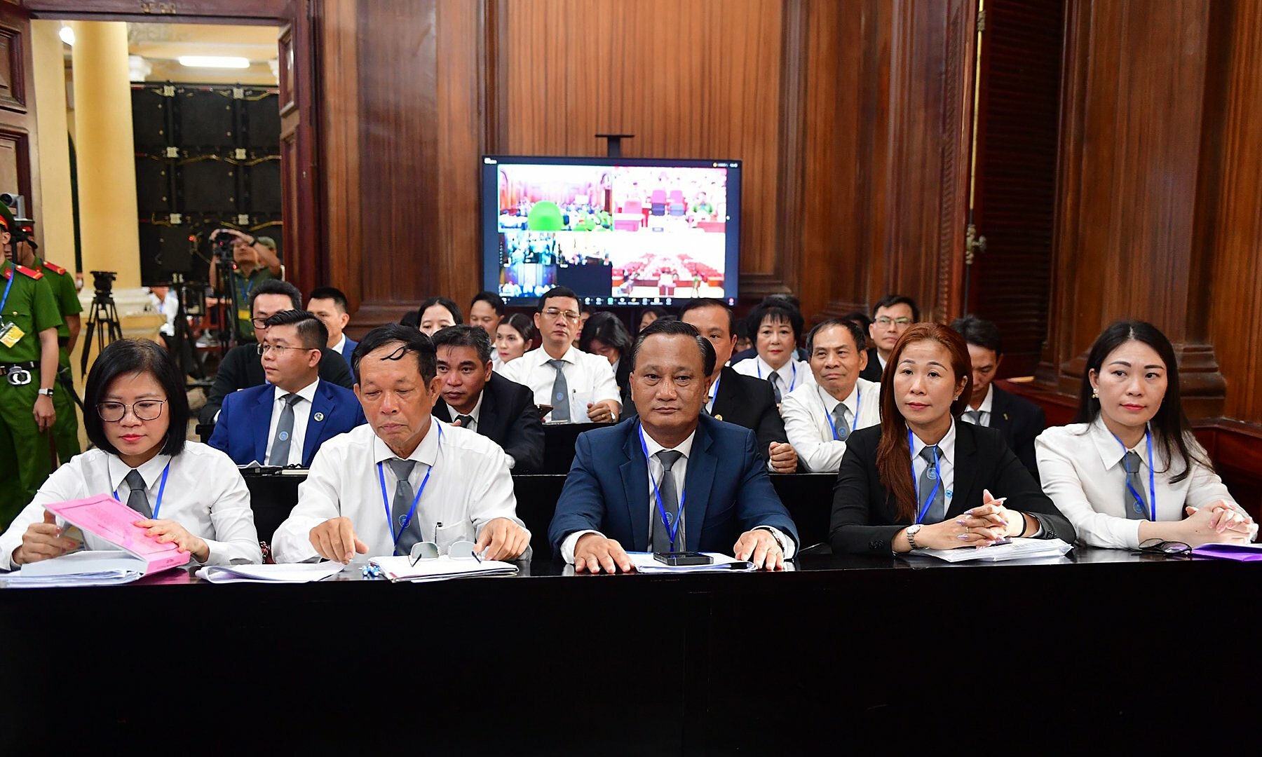 Military officers, police, and officials may serve as 'public lawyers' starting 1/10