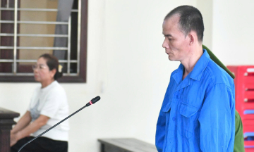 Employee assaults female manager, robs money, cuts camera to conceal crime