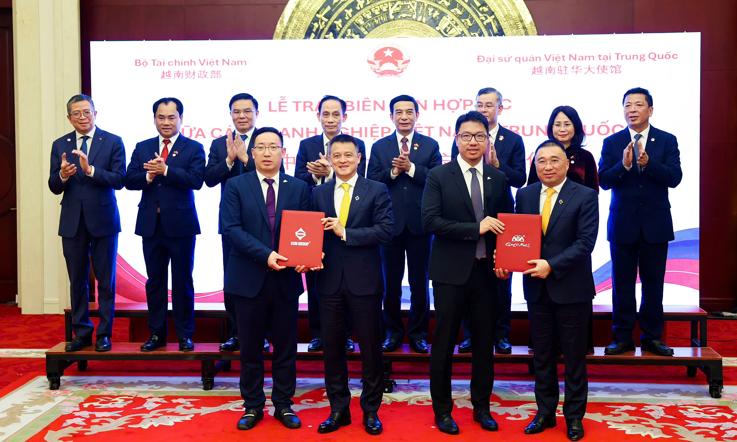 Sun Group signs 2.3 billion USD interior design package