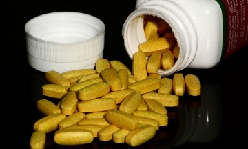 Doctor warns of deadly dangers from vitamin abuse