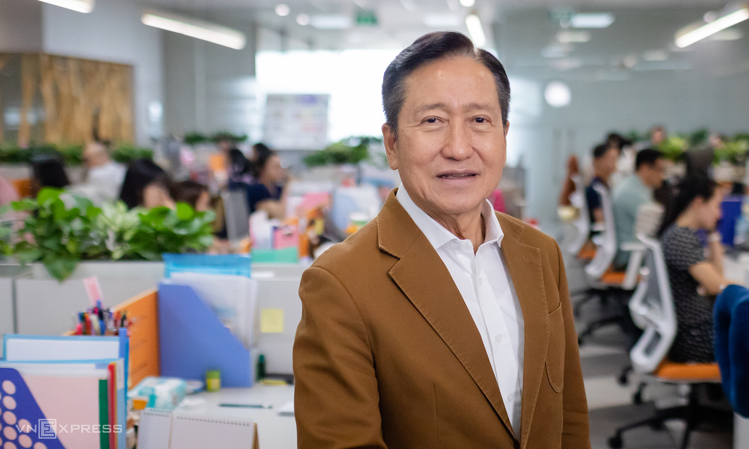 Co Gia Tho seeks seat on Phuong Nam Bookstore's board of directors