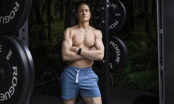 'Longevity millionaire' measures lifespan with a one-leg balance test