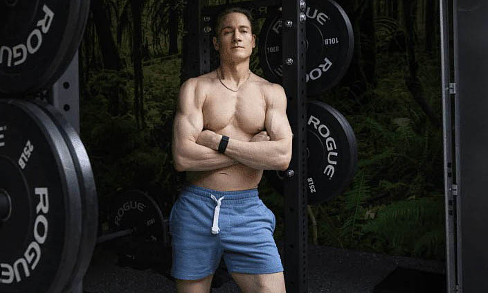 'Longevity millionaire' measures lifespan with a one-leg balance test