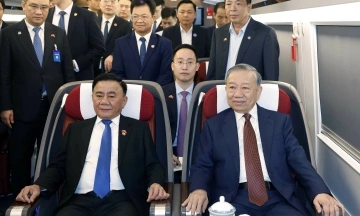 General Secretary, President To Lam visits Nam Ninh by high-speed train