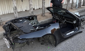 Porsche 911 stripped bare on Los Angeles street