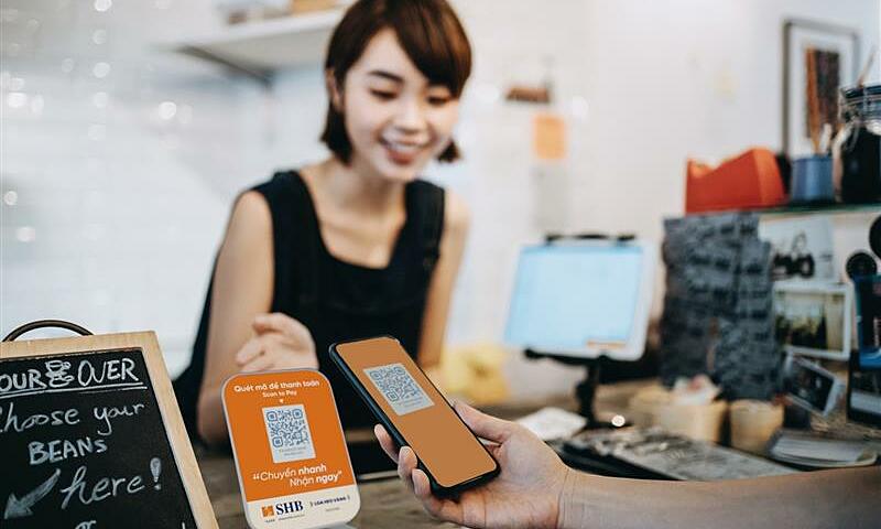 SHB launches 3 billion VND incentive program for business households