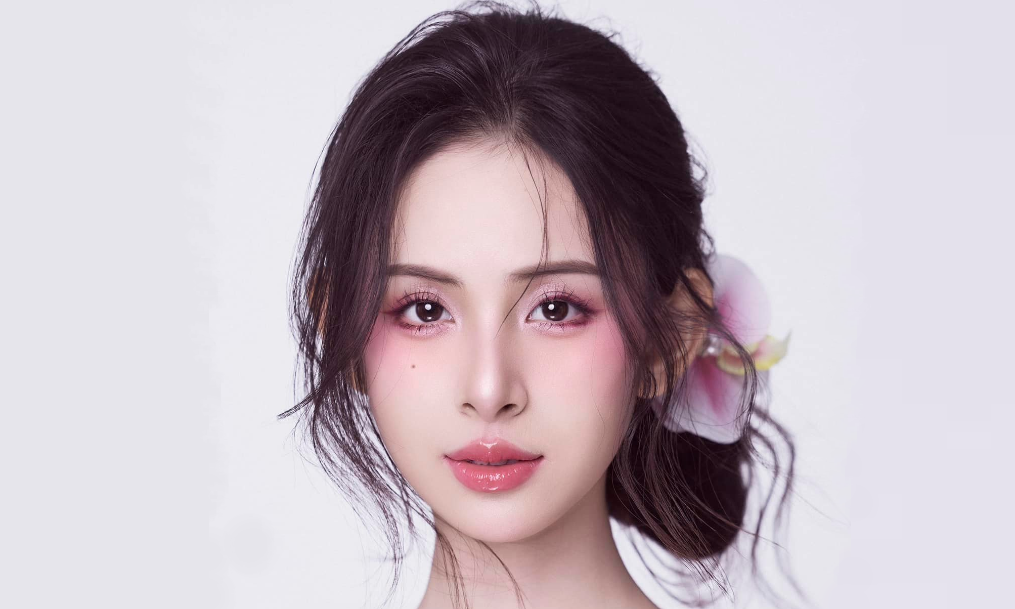 Four beauties star in film about the dark side of beauty pageants