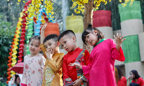 Ho Chi Minh City offers incentives for two-child families amid alarming birth rate