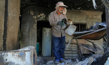 Economic pressure may prompt Iran to reopen Hormuz