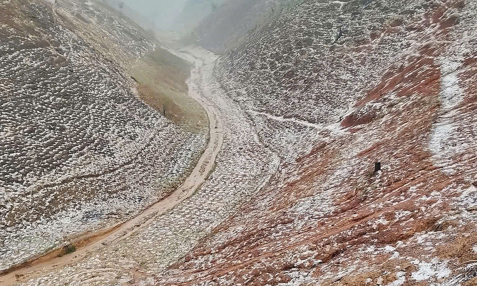 Hail blankets Son La's hills and mountains
