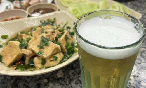 Does drinking beer in hot weather help cool you down?