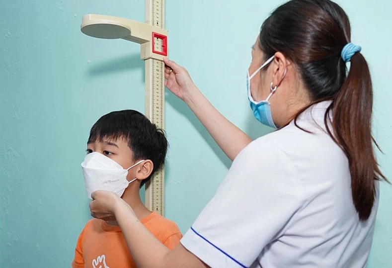 Many Vietnamese children experience early puberty, stop growing taller prematurely