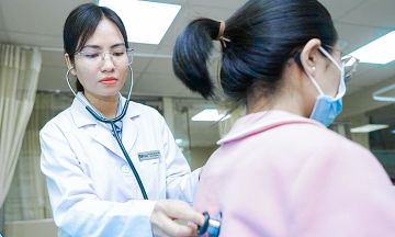 Is frequent back pain a sign of pancreatic cancer?