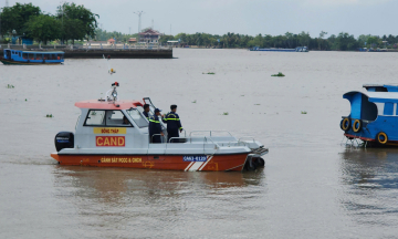 Two people missing on Tien river after birthday party