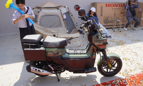 Honda Square X125 - a Chinese-imported adventure scooter priced at 88,000,000 VND