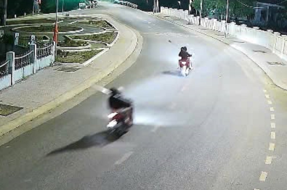 Three youths summoned after "wielding" homemade spears on motorcycles