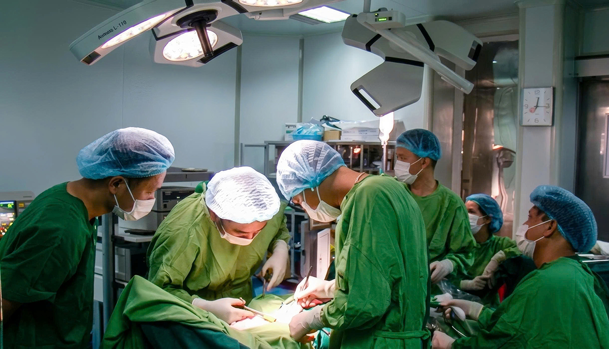 Discovery of two cancers from prolonged abdominal pain symptoms