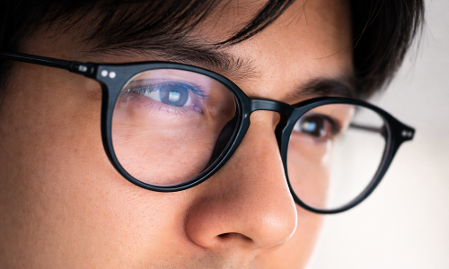 What diseases do halos around lights warn of?