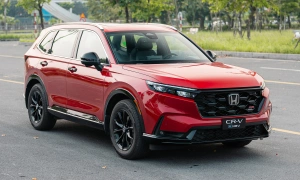 Honda CR-V hybrid - a different face of Japanese cars
