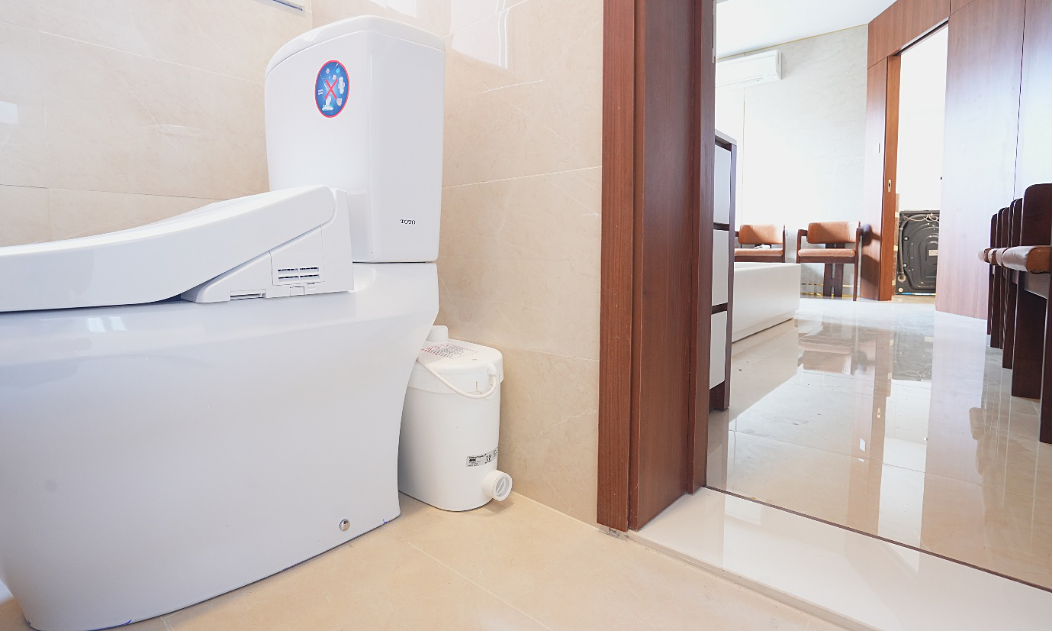 140 m2 apartment adds toilet without drilling floors