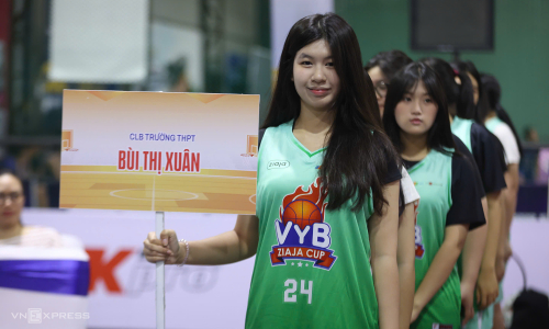 400 students attend opening of VnExpress youth basketball tournament 2026