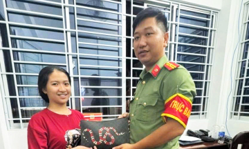 8th-grade student returns handbag containing over 200 million dong