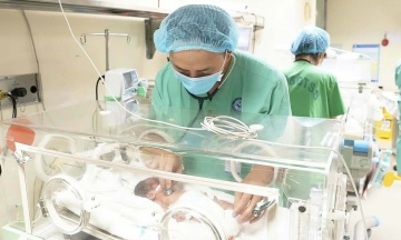Saving a 500-gram premature baby