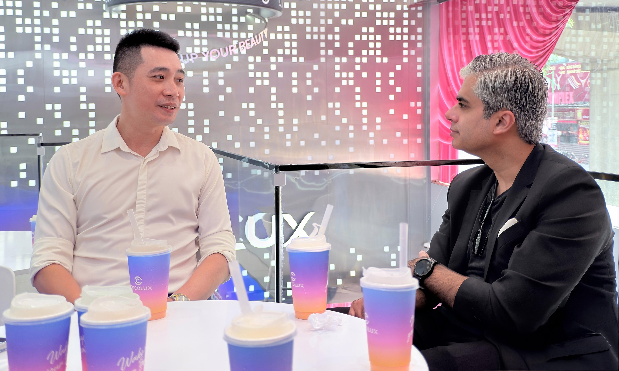 L'Oreal leaders visit Cocolux flagship to boost strategic cooperation