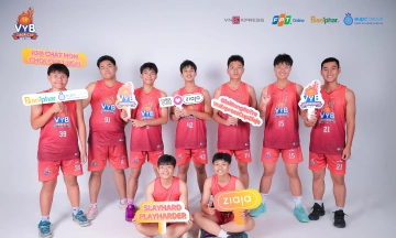 Le Quy Don High School boys' team showcases physique at media day