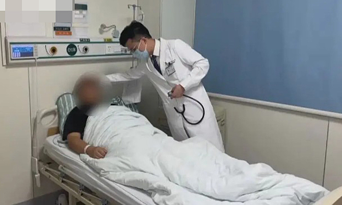 Man diagnosed with rare pet-borne illness after a week of persistent high fever