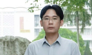 Doctor with two degrees leaves European startup, returns to Hanoi University of Science and Technology