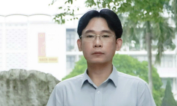 Doctor with two degrees leaves European startup, returns to Hanoi University of Science and Technology