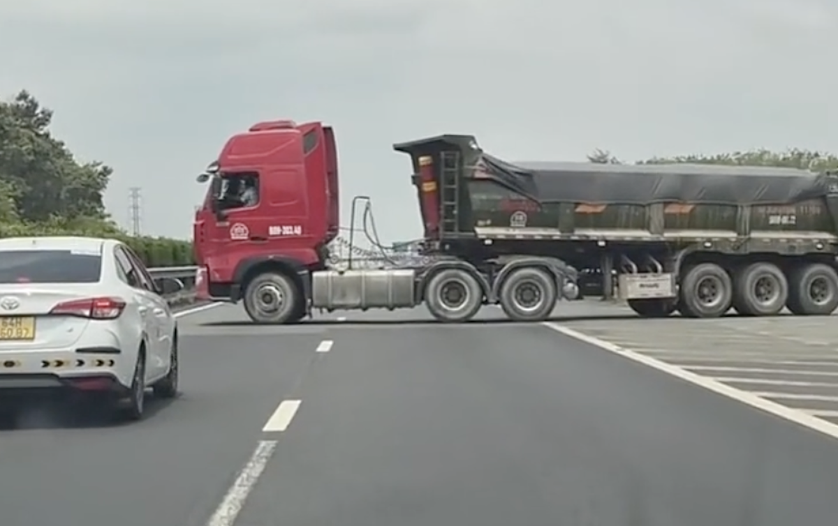 Driver fined for U-turn on Ho Chi Minh City - Long Thanh Expressway
