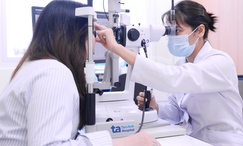 Complications of iridocyclitis