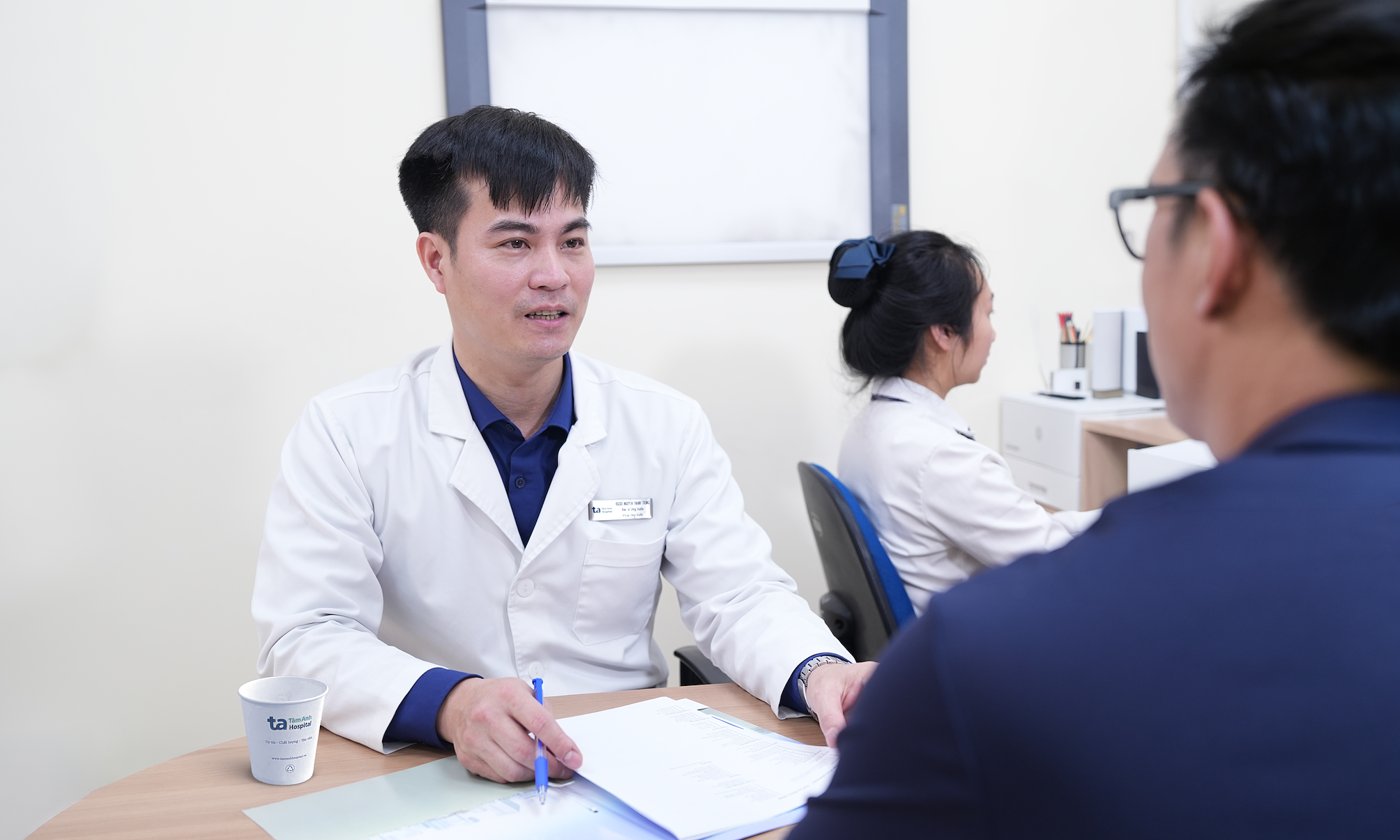 Chemotherapy combined with targeted therapy for late-stage lung cancer