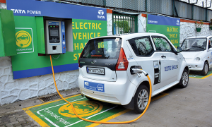 India's electric vehicle boom outpaces charging infrastructure