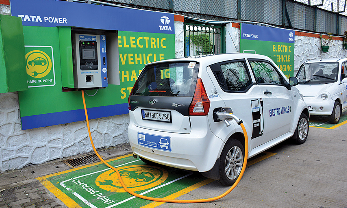India's electric vehicle boom outpaces charging infrastructure