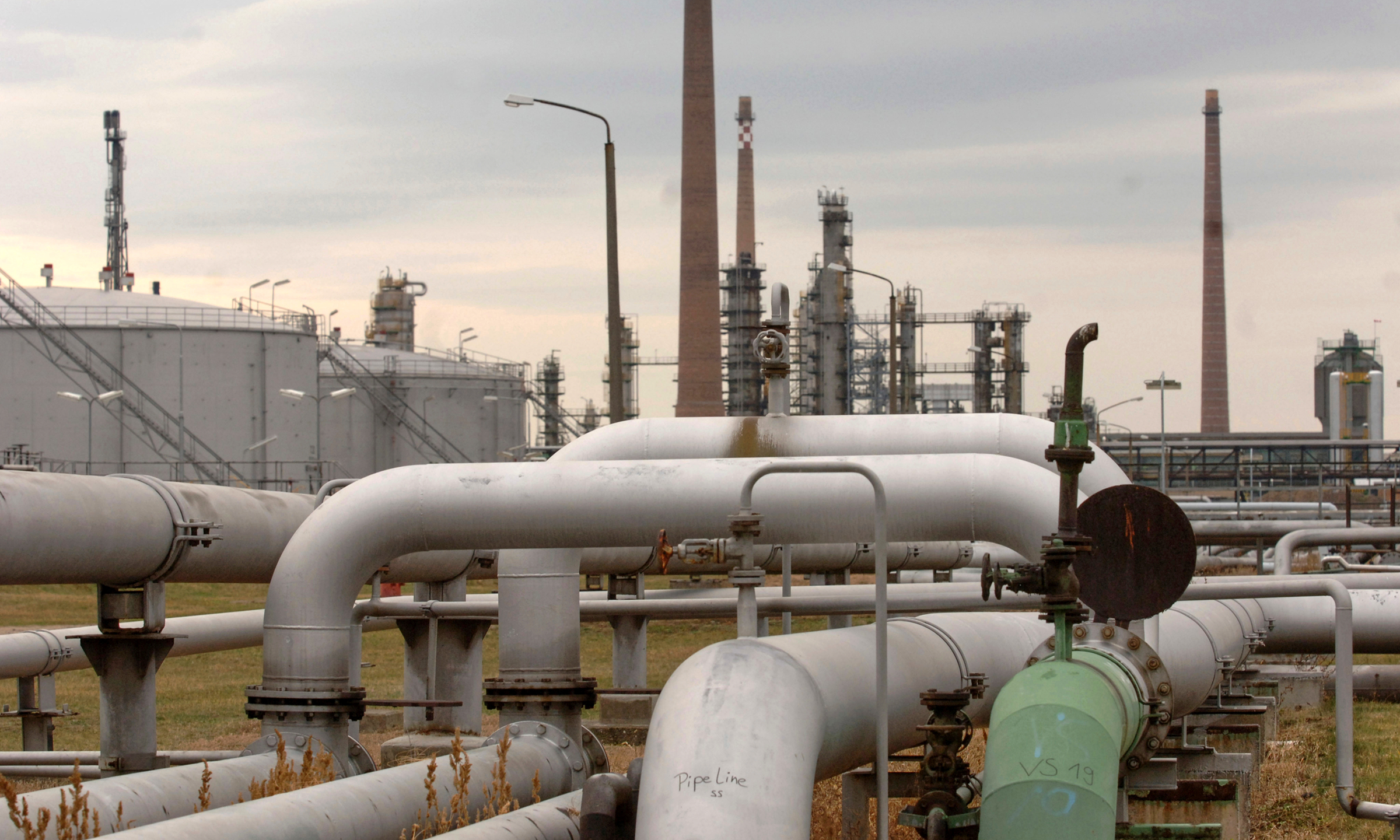 Ukraine completes druzhba pipeline repairs, ready to resume russian oil transfer