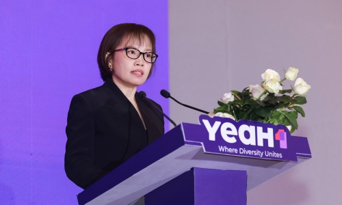 Yeah1 chairwoman: we don't 'buy' revenue