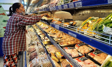 Which agencies manage food safety?