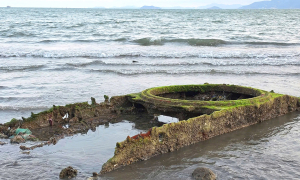 Tank to be salvaged from Quy Nhon beach