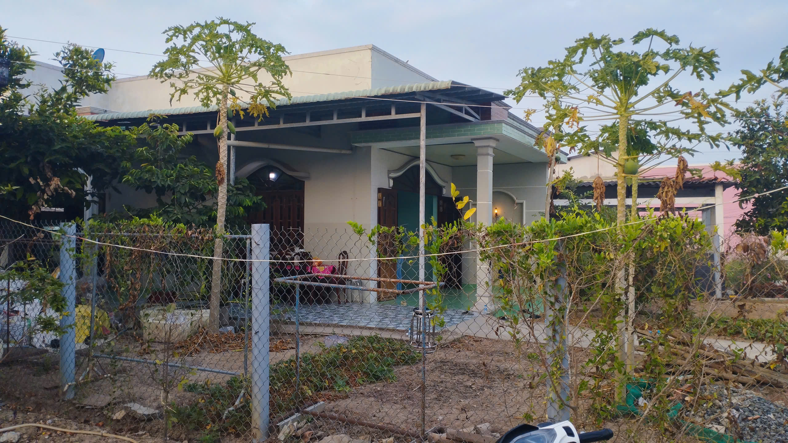 Husband dead, wife injured in suspected jealousy dispute