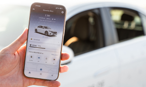 Digital Extras - a Mercedes driver's assistant
