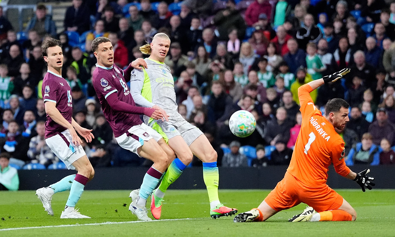 Man City takes top spot in Premier League