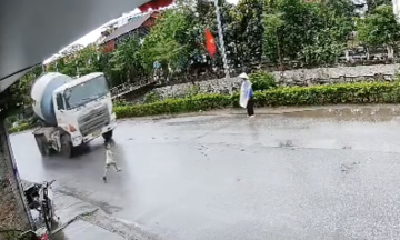 Accident highlights danger of roadside homes