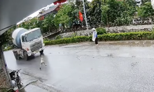 Accident highlights danger of roadside homes