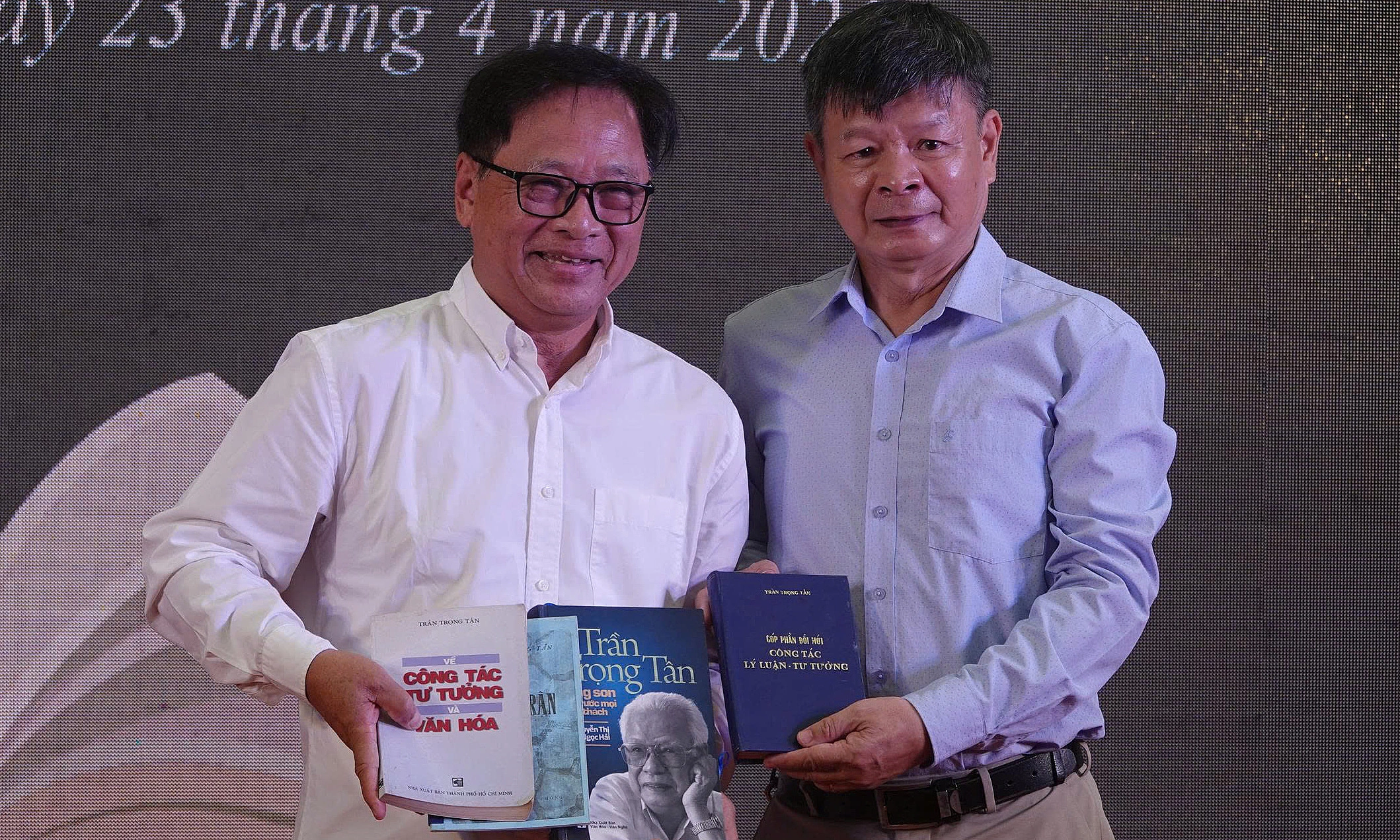 Call for donations of books, documents on Con Dao