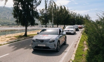 VinFast car experience at Can Gio race on 30/4